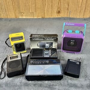 Vintage Portable Radio Lot Panasonic R-1019 AM FM Transistor Solid State READ